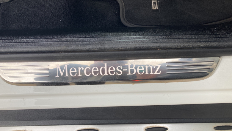 Mercedes-Benz GLC 300d 4Matic AMG Line Premium Pls 5dr 9G-Tronic Diesel Estate